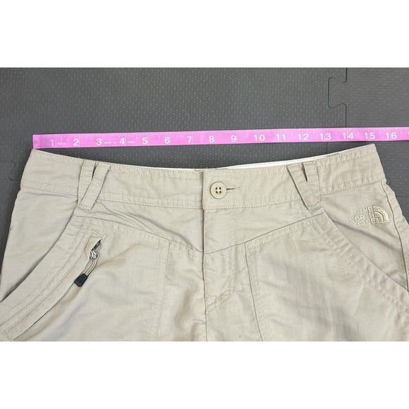 The North Face Shorts Womens 4 Beige Kahki Flap Pockets Outdoors Casual FS Chrty - Picture 6 of 13